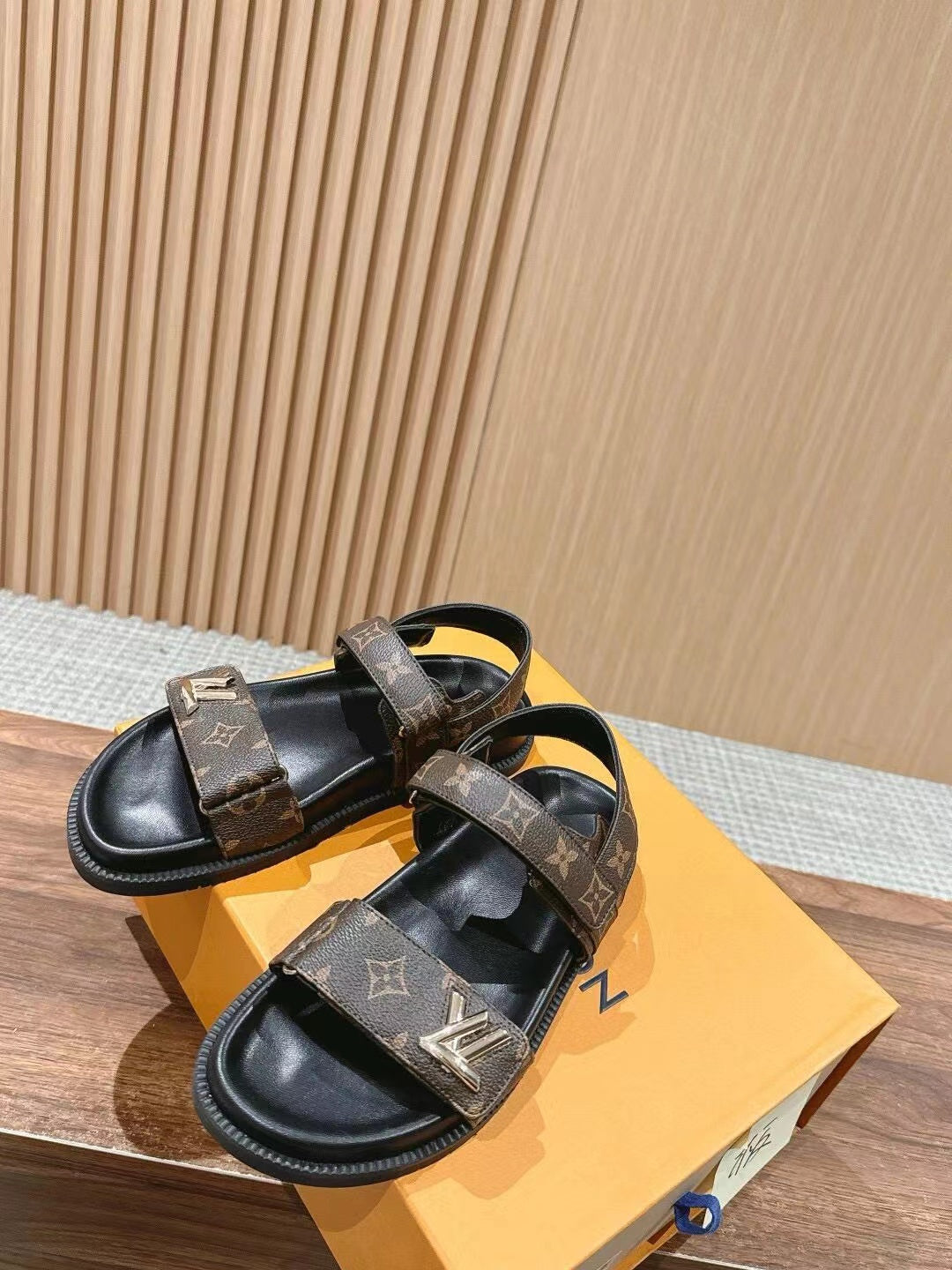 Classic sandals