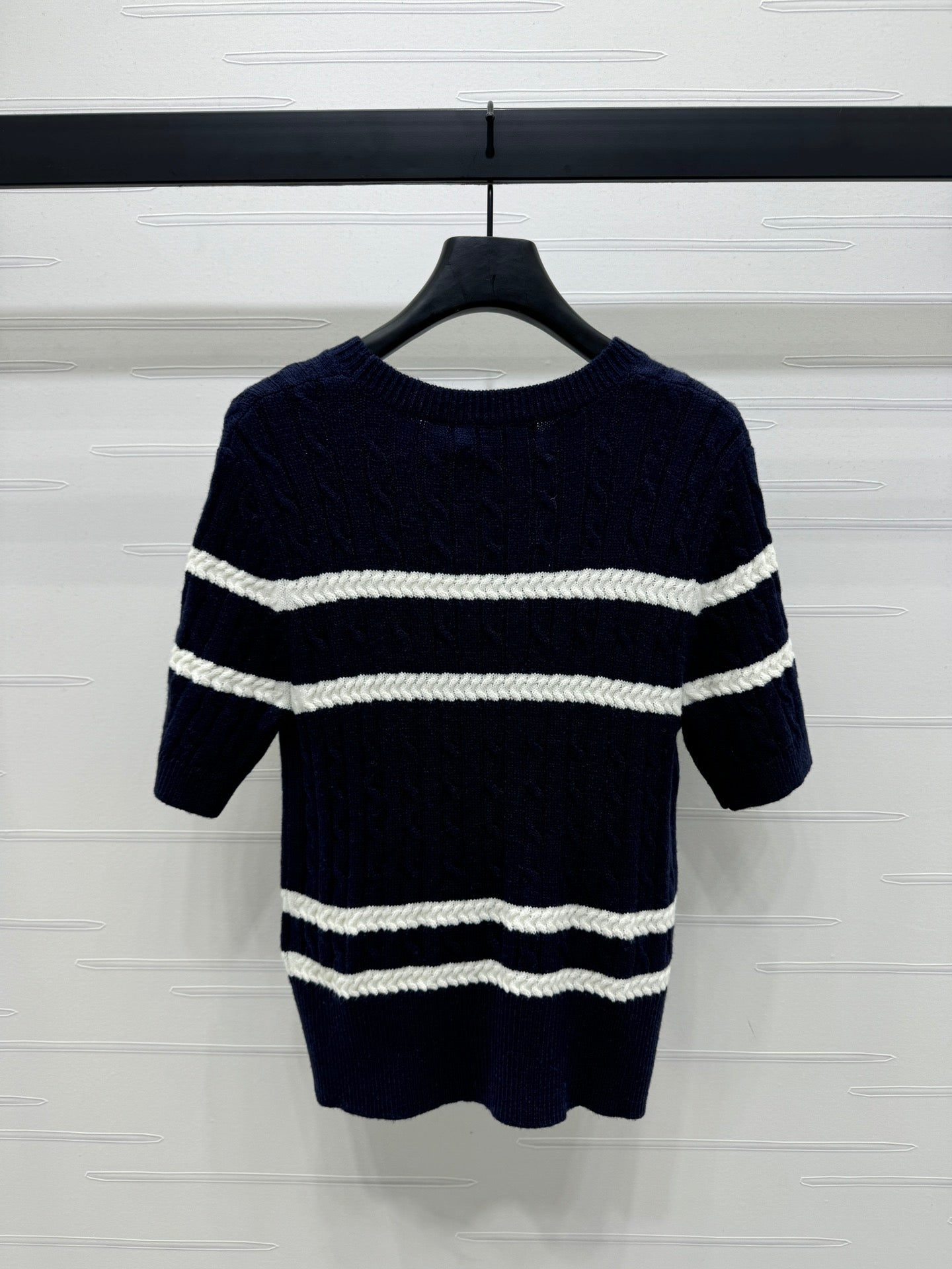 Letter jacquard striped twisted round neck knitted short sleeves