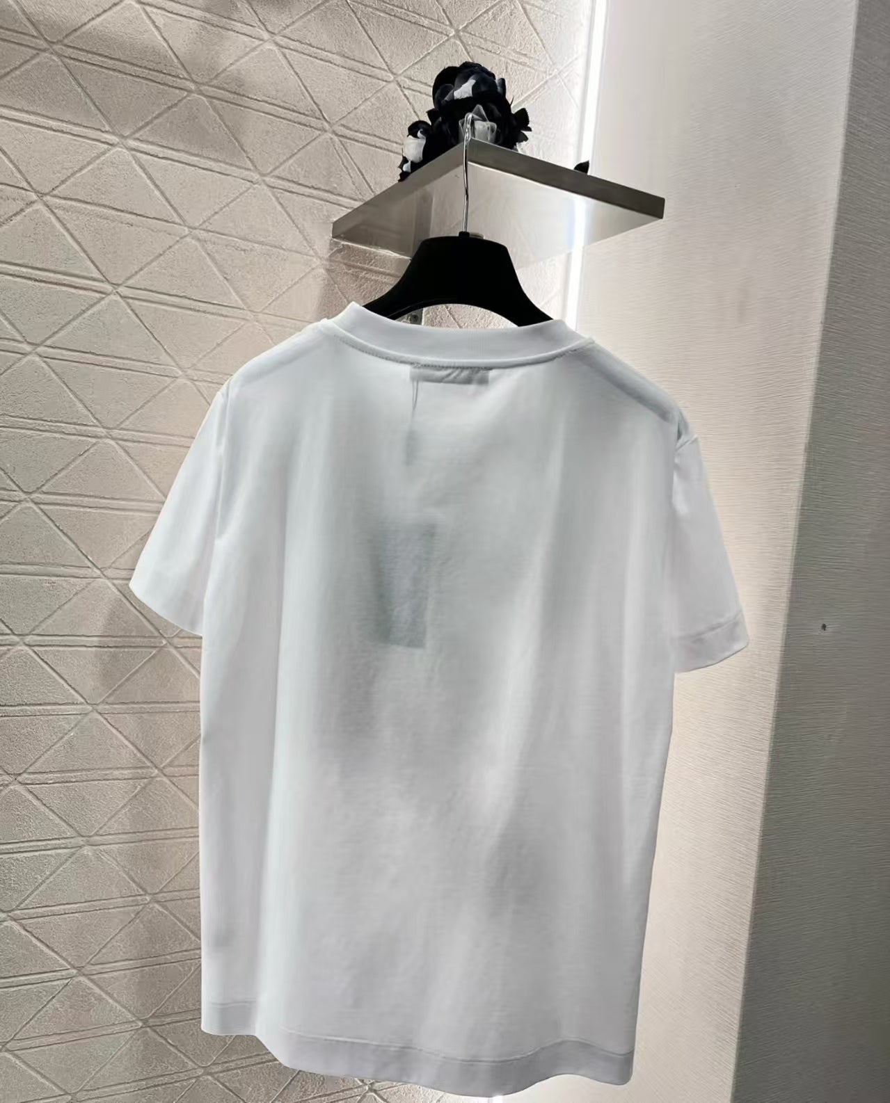 Round neck short sleeves