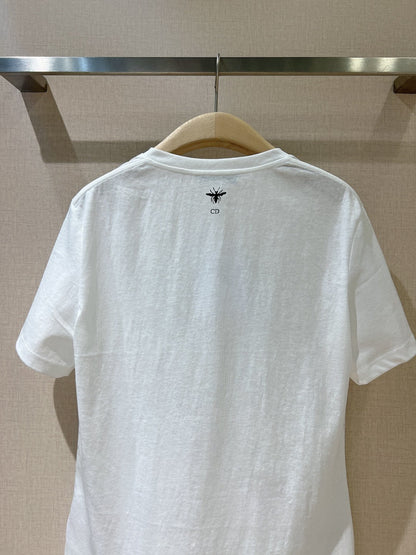 Elegant Sketch Short Sleeve T-Shirt