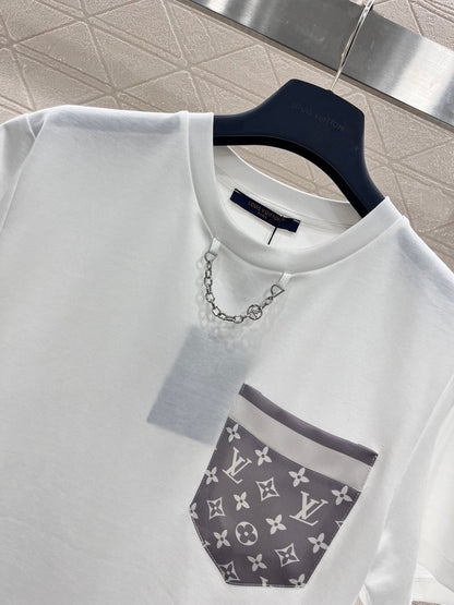 Round neck pocket chain 𝑇𝑒𝑒