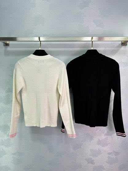 Knitted long sleeves