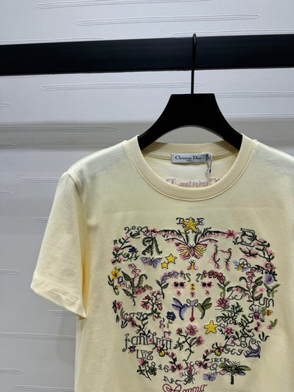 Embroidered short sleeve T-shirt