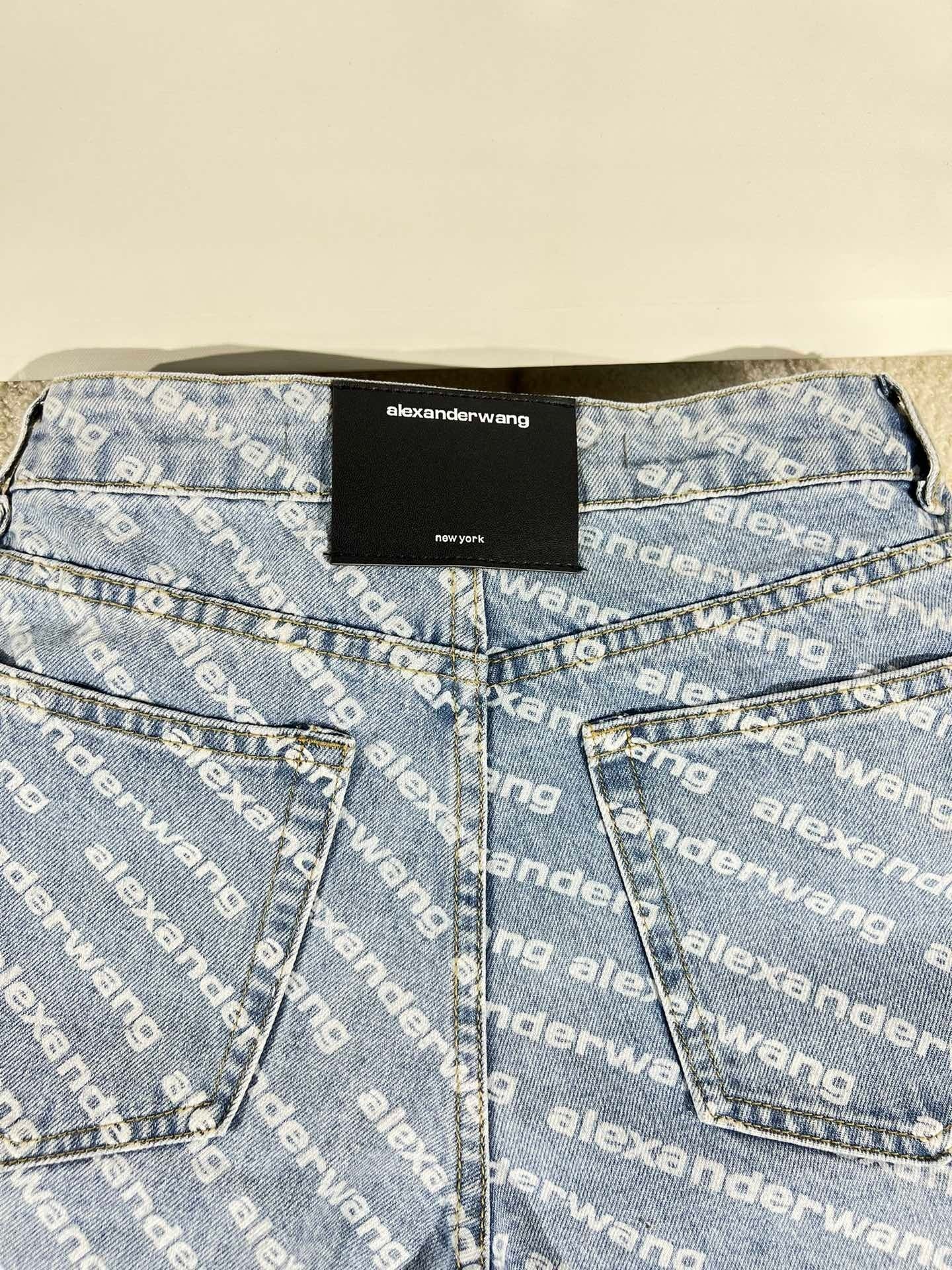 Jacquard logo denim shorts