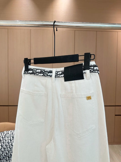 White jeans with logo on waist