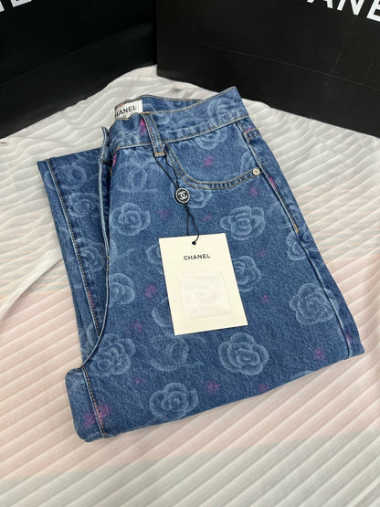 Jeans with two pockets all over print