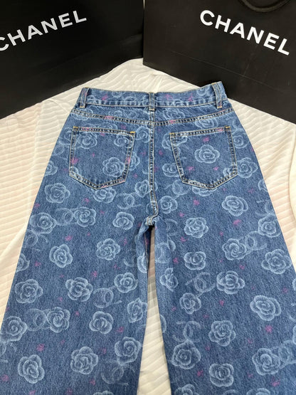 Jeans with two pockets all over print