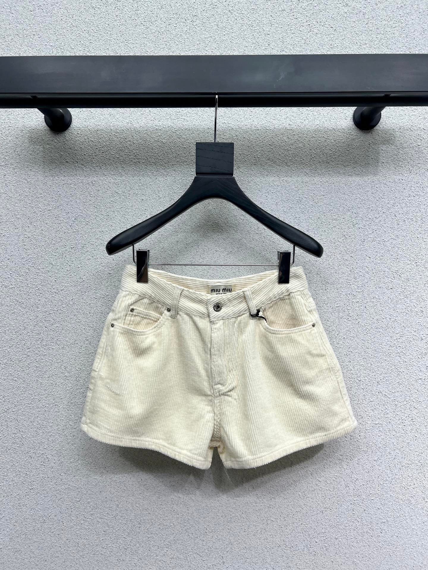 Gradient wide-leg denim shorts