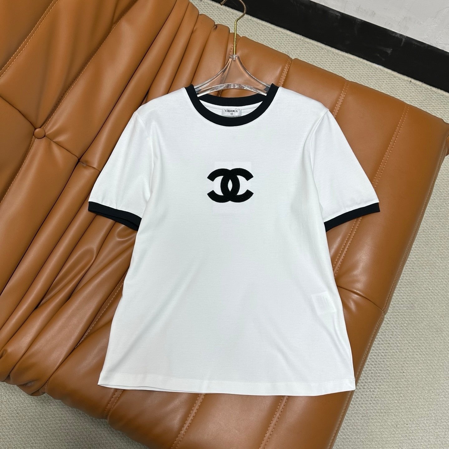 Round neck short sleeve T-shirt