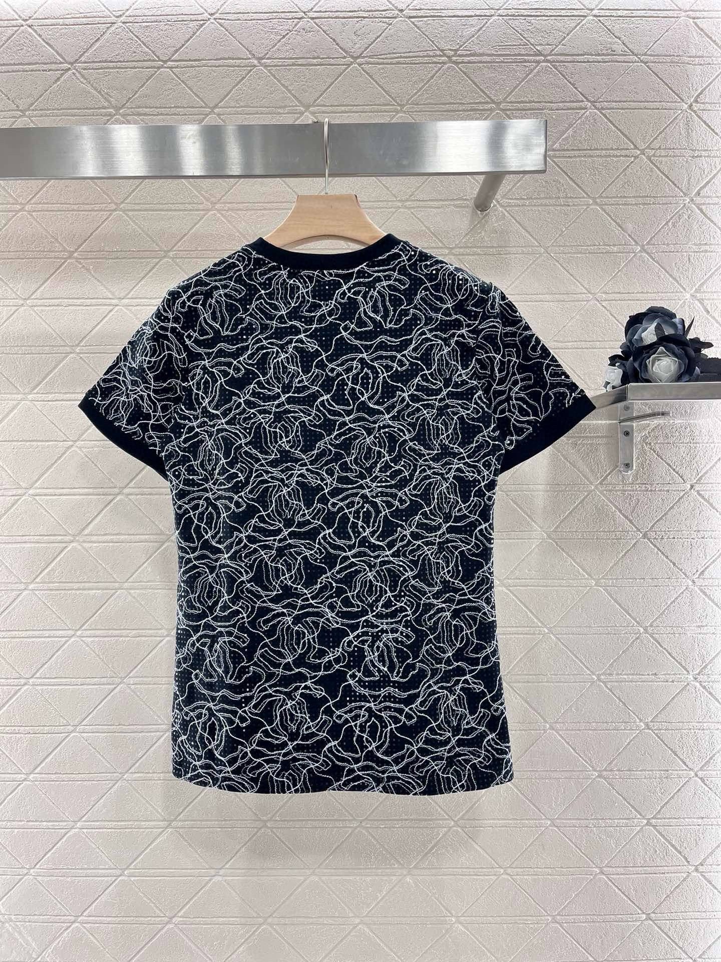 Round neck printed short sleeves